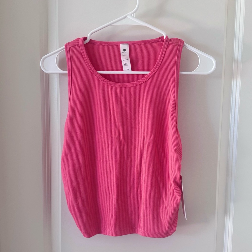 NWT Yogalicious Women’s Sun-kissed Coral Phoebe Side Ruched Ribbed Crop Tank